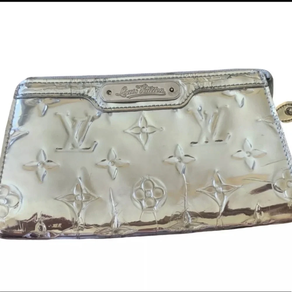 Louis Vuitton Silver Monogram Vernis Clutch Wristlet
